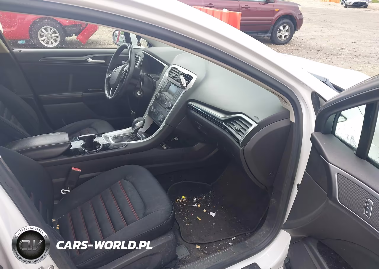 2014 Ford Fusion Se VIN:3FA6P0HD4ER359992 - 5