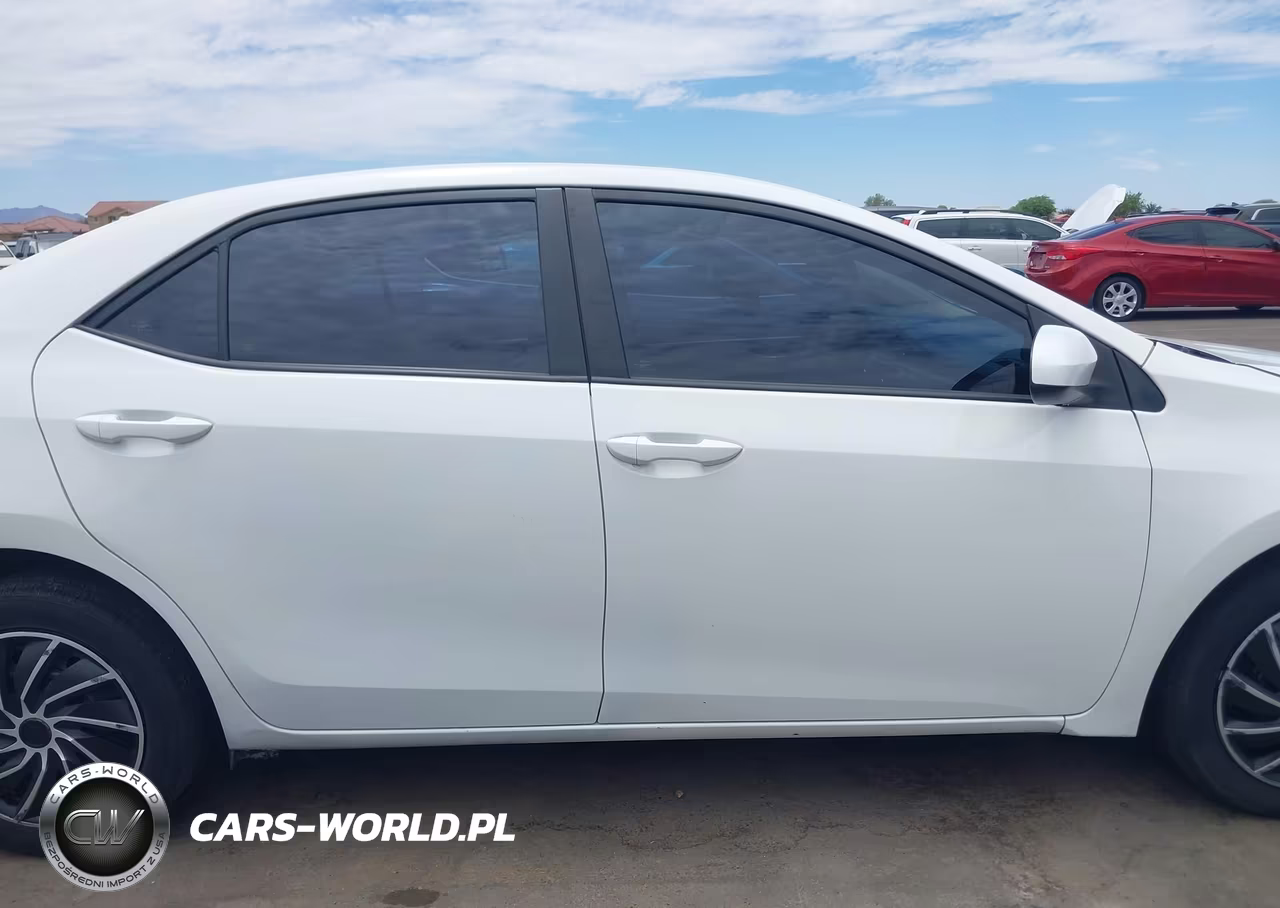 2015 Toyota Corolla Le VIN:2T1BURHE3FC266354 - 13