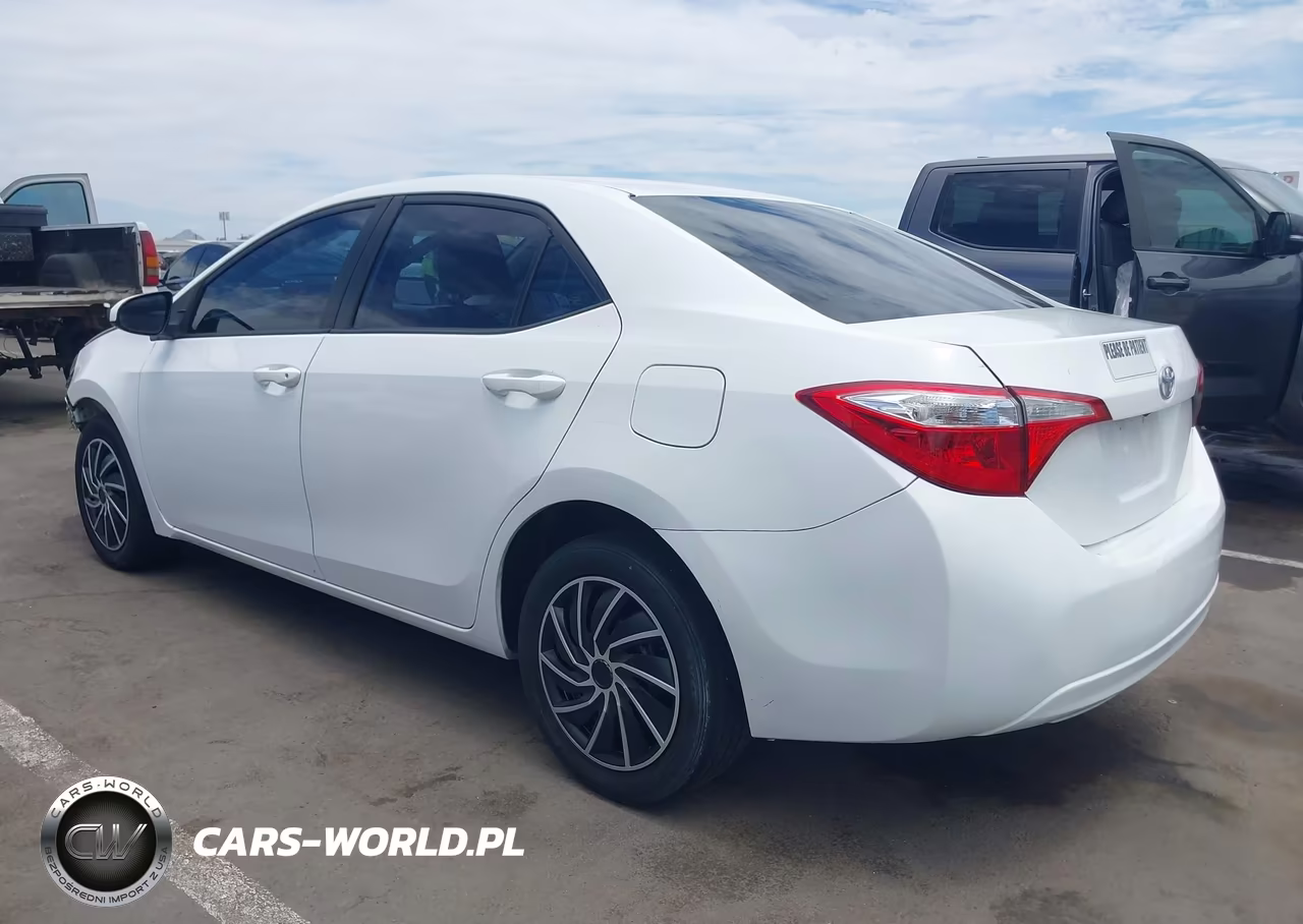 2015 Toyota Corolla Le VIN:2T1BURHE3FC266354 - 3