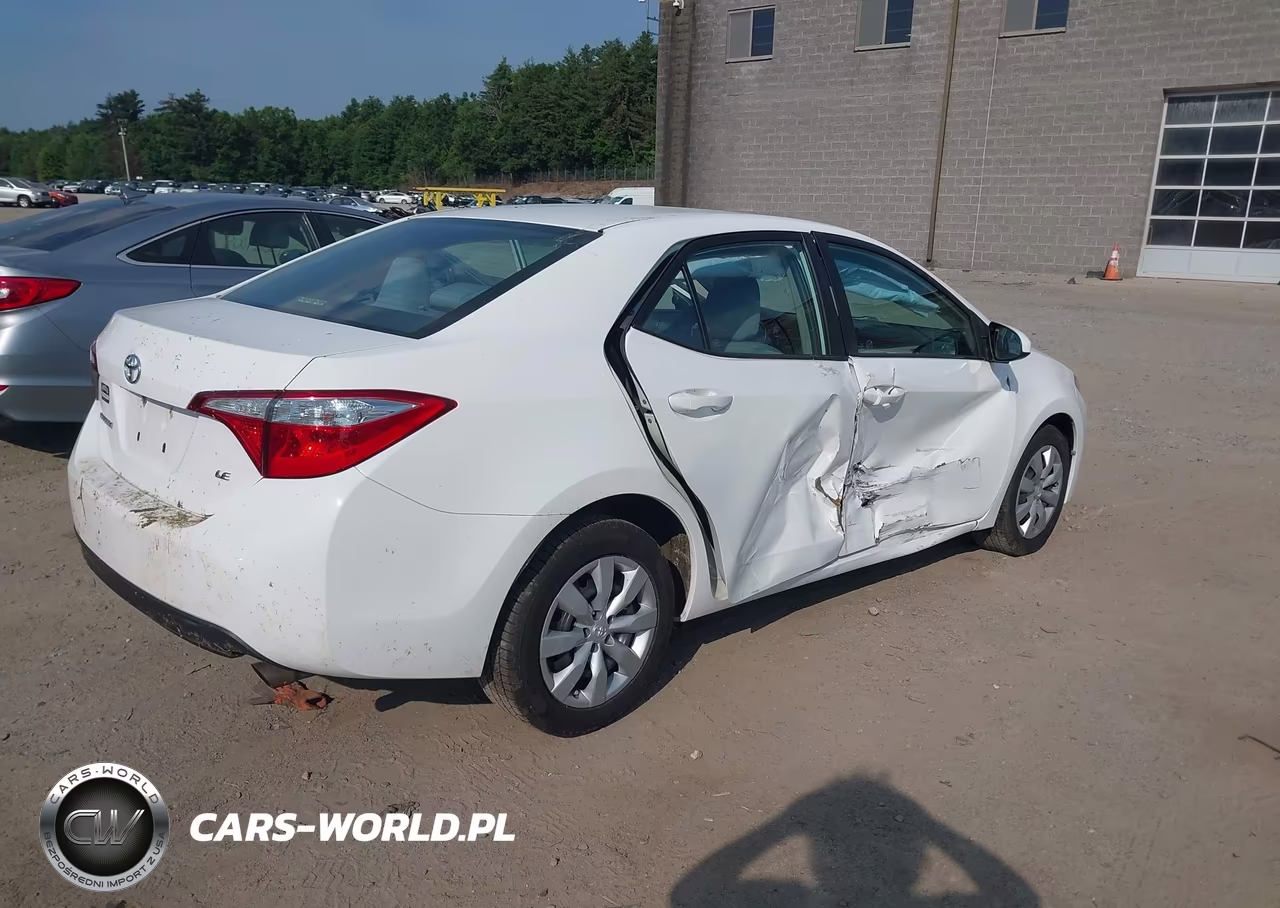 2016 Toyota Corolla Le VIN:2T1BURHE1GC641241 - 4