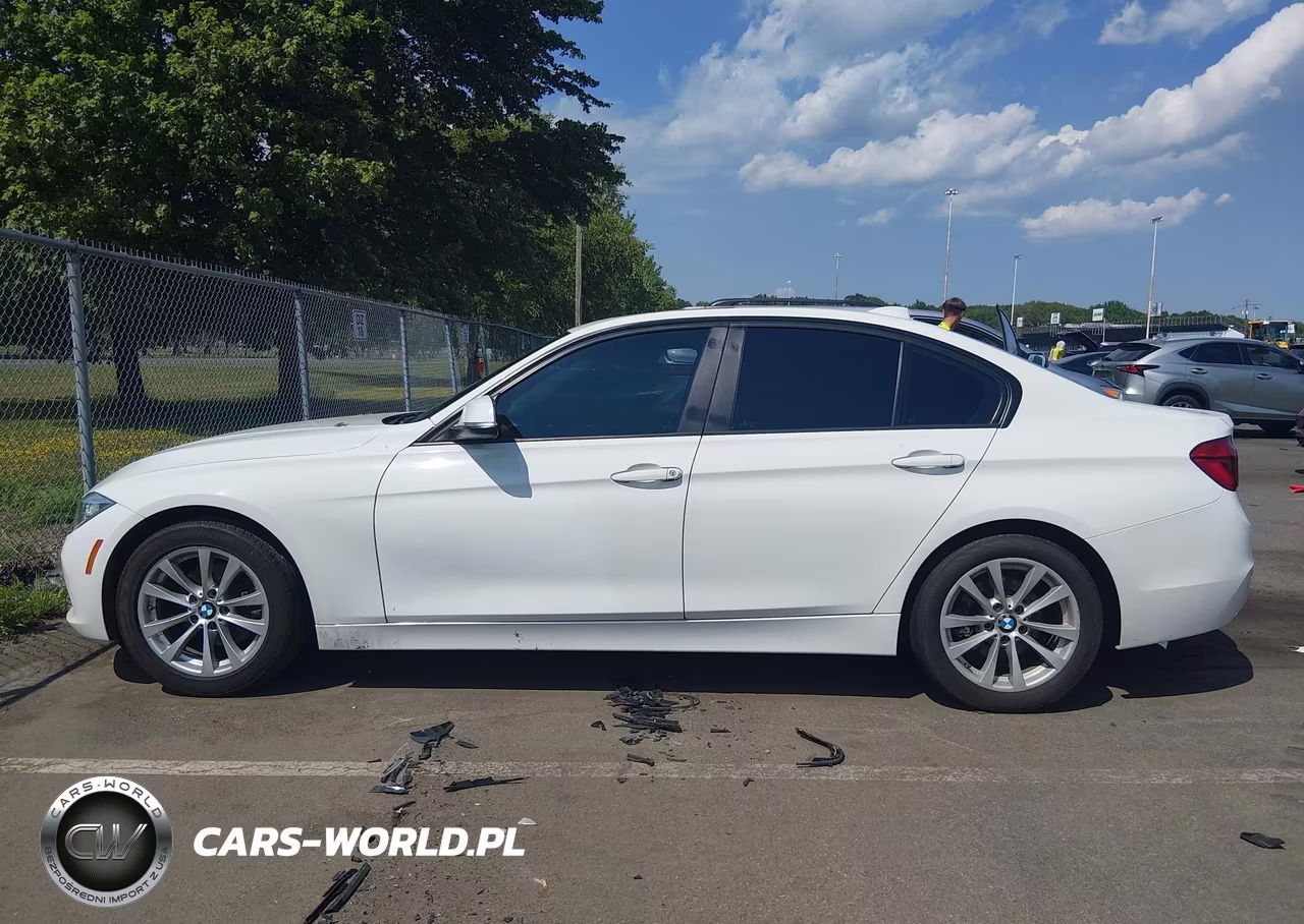 2017 BMW 320I xDrive VIN:WBA8E5G30HNU44878 - 14