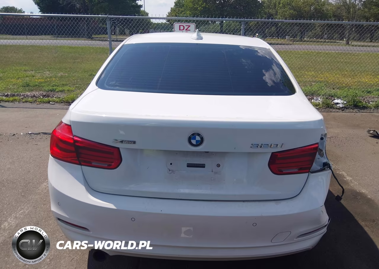 2017 BMW 320I xDrive VIN:WBA8E5G30HNU44878 - 16