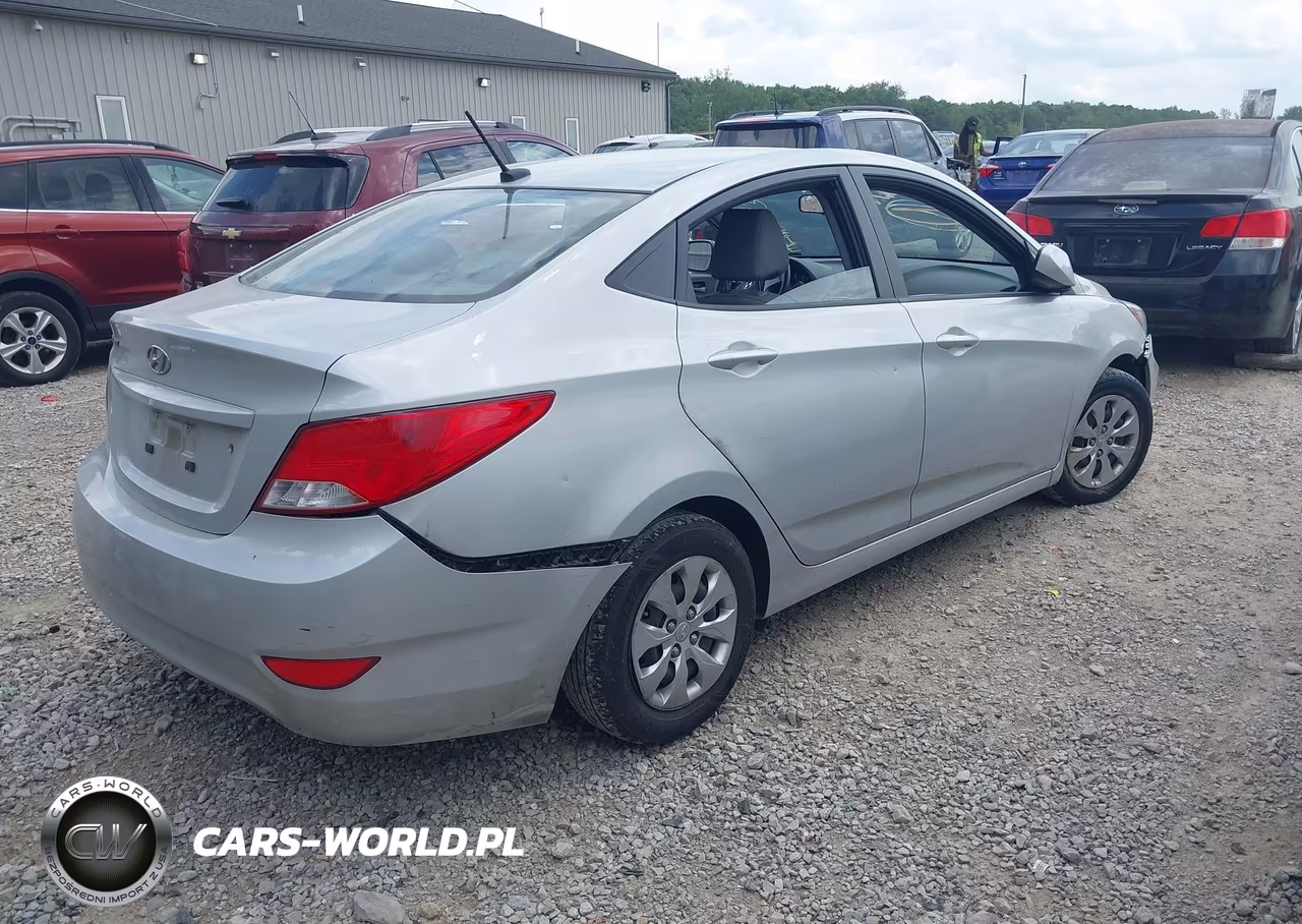 2015 Hyundai Accent Gls VIN:KMHCT4AE0FU906555 - 4