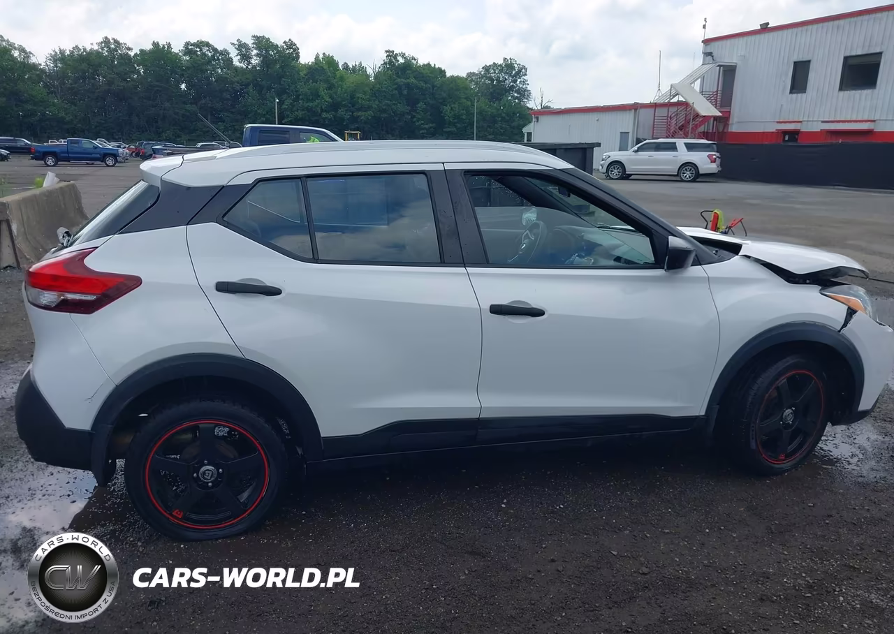 2018 Nissan Kicks S VIN:3N1CP5CU2JL502858 - 13