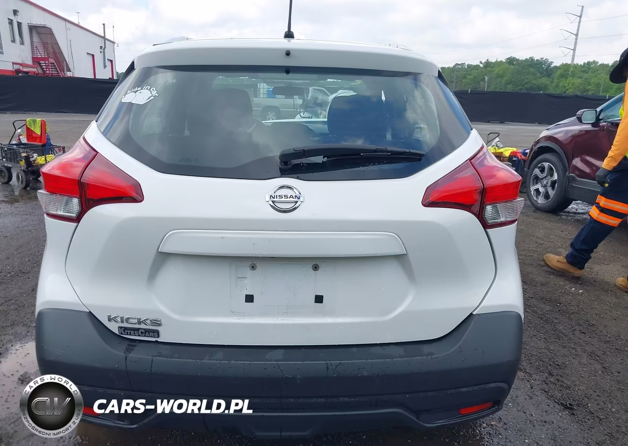 2018 Nissan Kicks S VIN:3N1CP5CU2JL502858 - 16