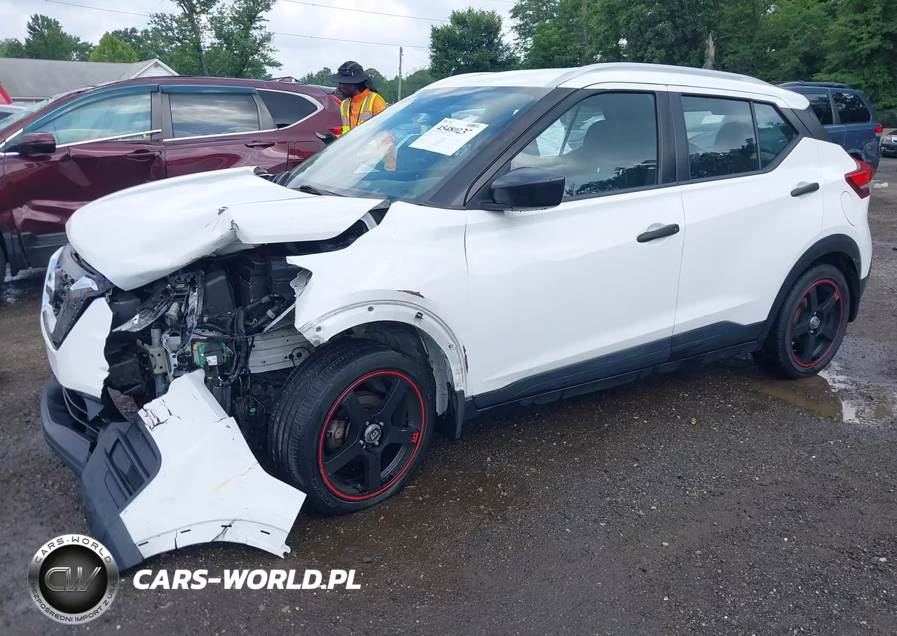 2018 Nissan Kicks S VIN:3N1CP5CU2JL502858 - 2