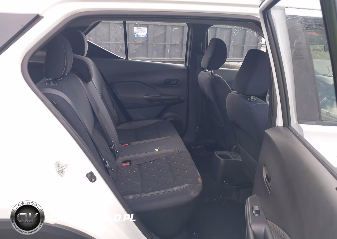 2018 Nissan Kicks S VIN:3N1CP5CU2JL502858 - 8