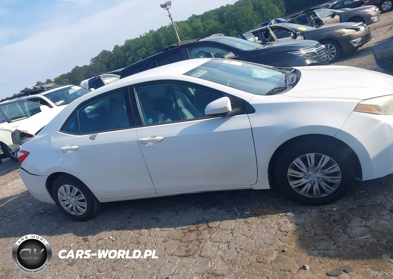 2015 Toyota Corolla L VIN:5YFBURHE5FP280823 - 13