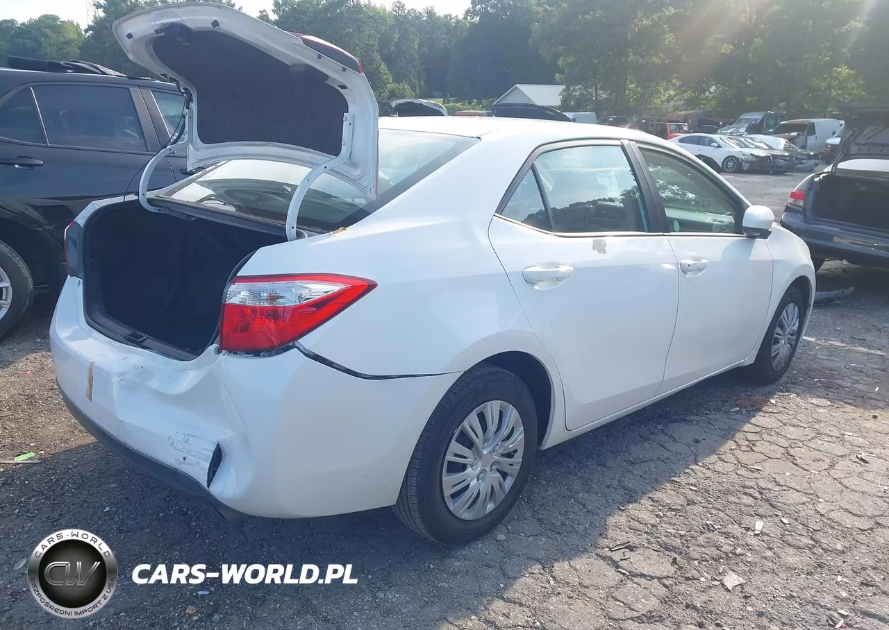 2015 Toyota Corolla L VIN:5YFBURHE5FP280823 - 4
