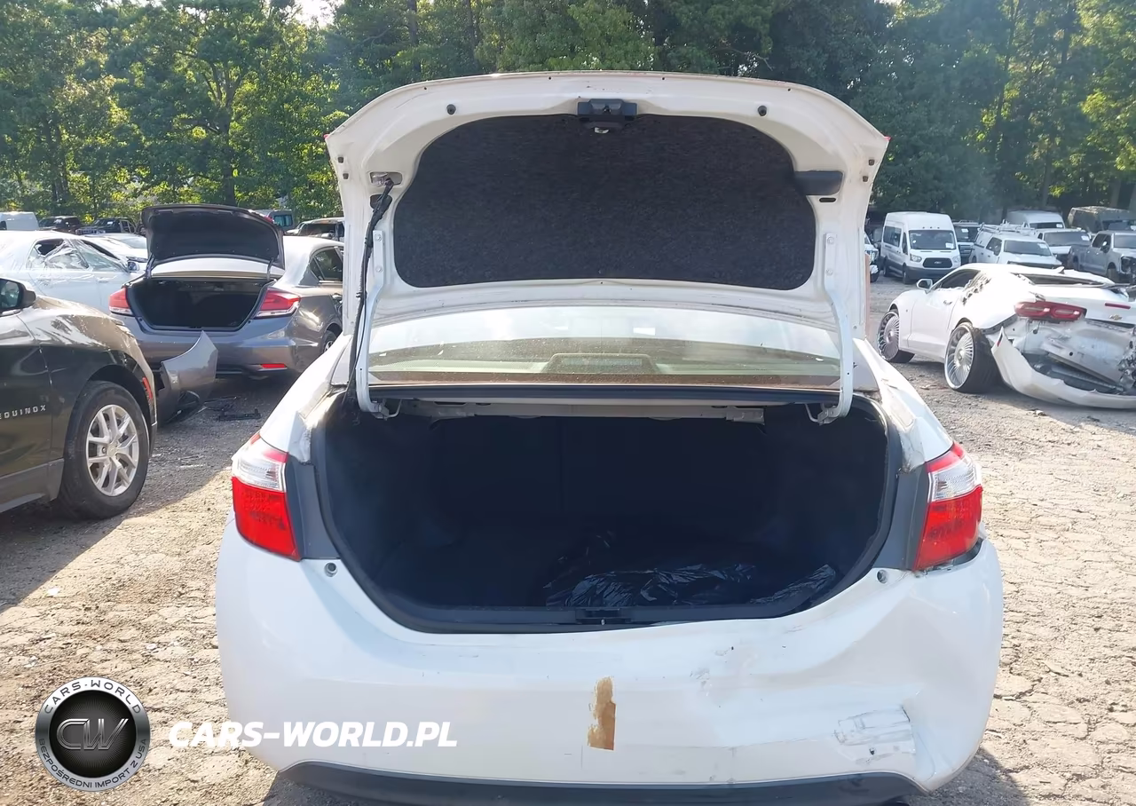 2015 Toyota Corolla L VIN:5YFBURHE5FP280823 - 6