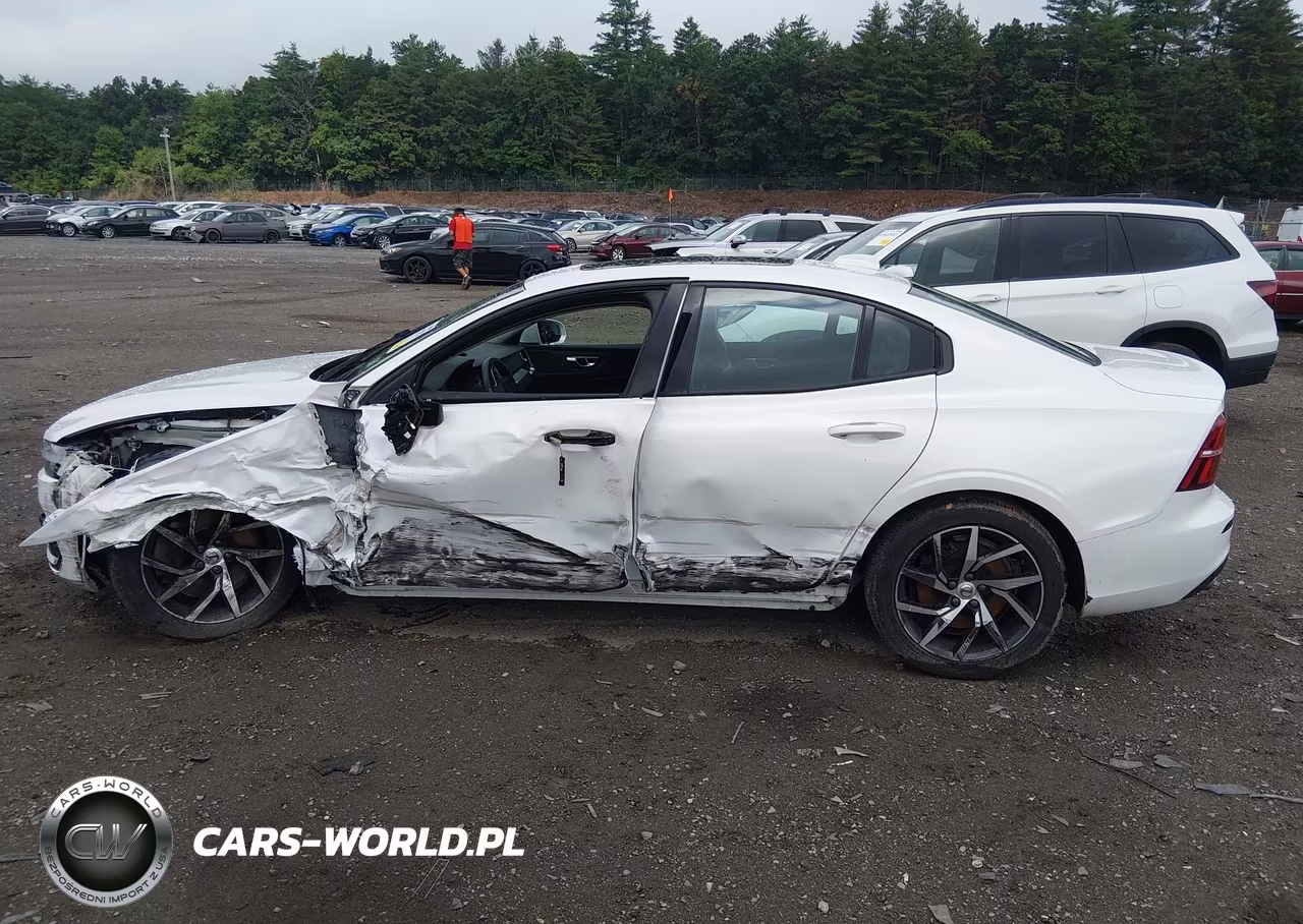 2020 Volvo S60 T6 Momentum VIN:7JRA22TK8LG046910 - 13