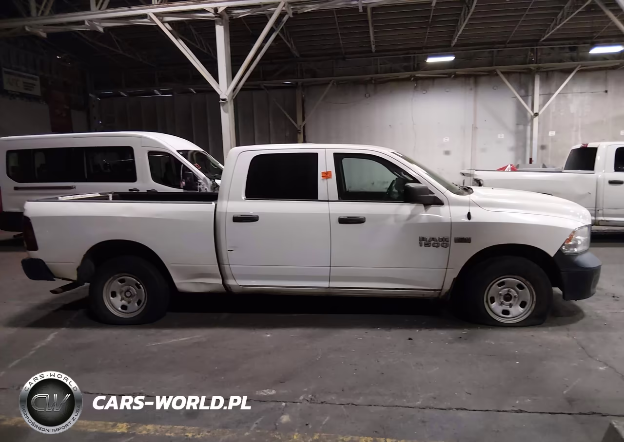 2015 Ram 1500 Tradesman VIN:1C6RR7ST6FS766476 - 18