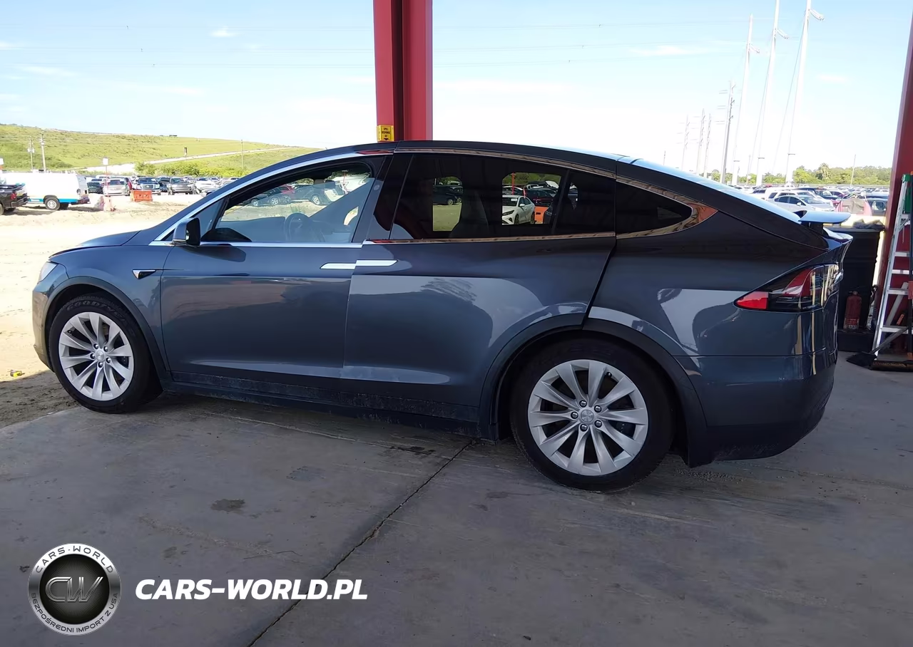 2021 Tesla Model X Long Range Dual Motor All-Wheel Drive-Long Range Plus Dual Motor All-Wheel Drive VIN:5YJXCDE28MF322674 - 14