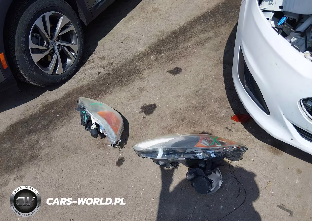 2015 Ford C-Max Hybrid Se VIN:1FADP5AU1FL117563 - 12
