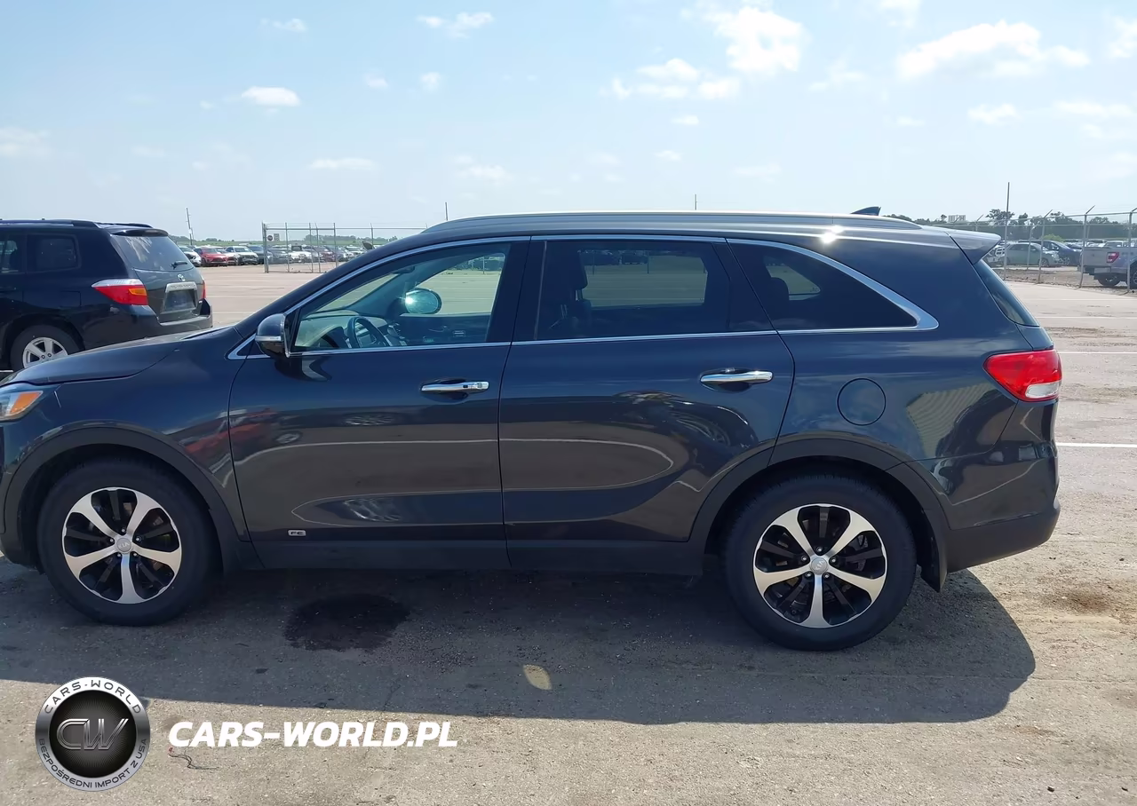2018 Kia Sorento 3.3L Ex VIN:5XYPHDA54JG411440 - 14