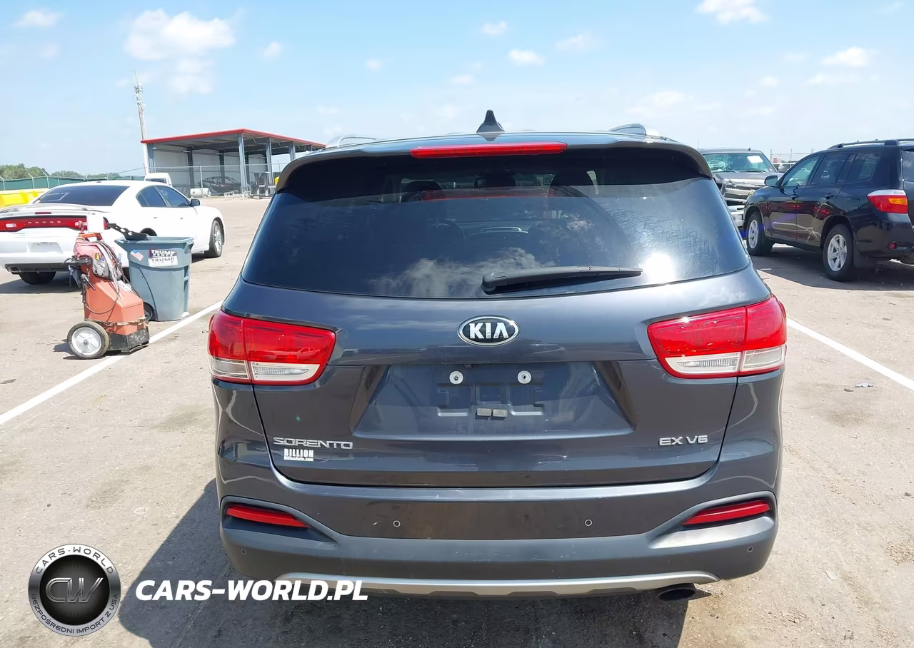 2018 Kia Sorento 3.3L Ex VIN:5XYPHDA54JG411440 - 16