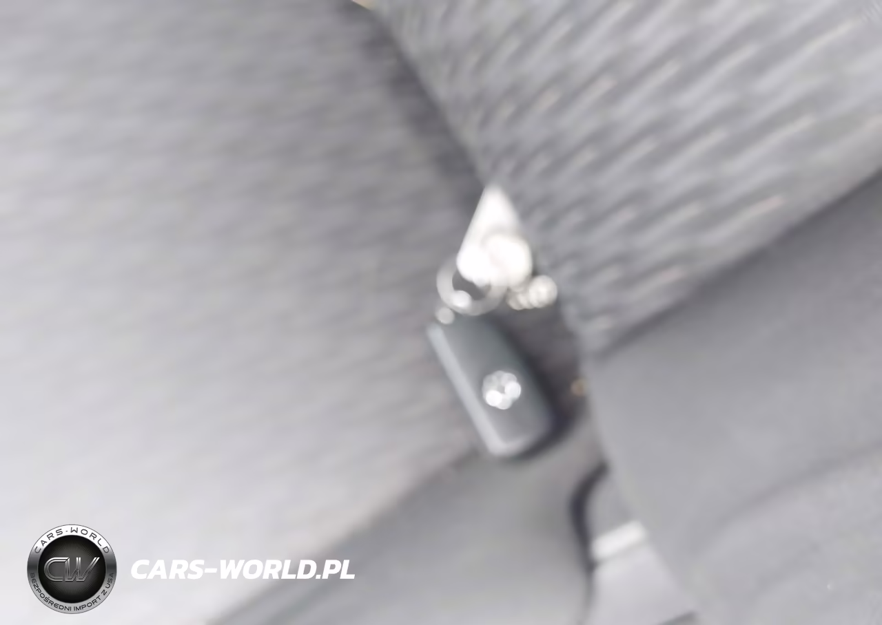 2019 Nissan Rogue S VIN:JN8AT2MT4KW260336 - 11