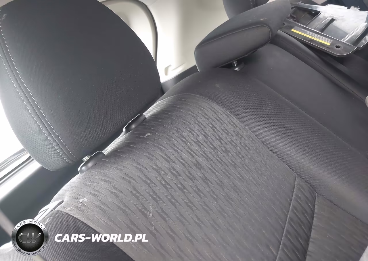 2019 Nissan Rogue S VIN:JN8AT2MT4KW260336 - 8