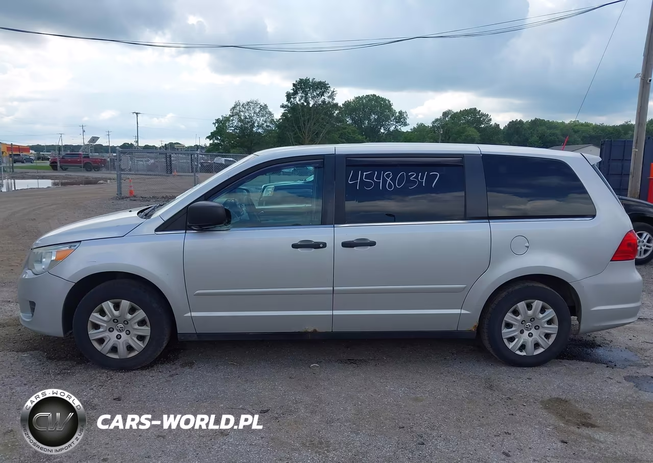 2011 Volkswagen Routan S VIN:2V4RW4DG8BR738955 - 14