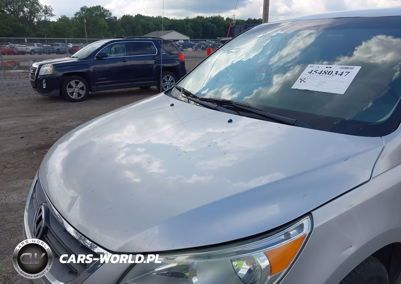 2011 Volkswagen Routan S VIN:2V4RW4DG8BR738955 - 6