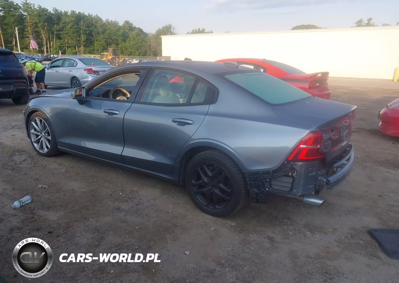 2020 Volvo S60 T6 Momentum VIN:7JRA22TK6LG031659 - 3
