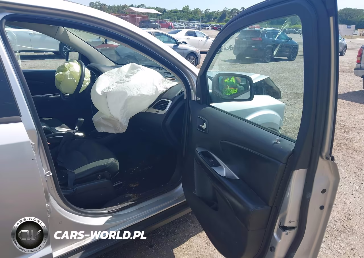 2011 Dodge Journey Mainstreet VIN:3D4PG1FG2BT500352 - 5