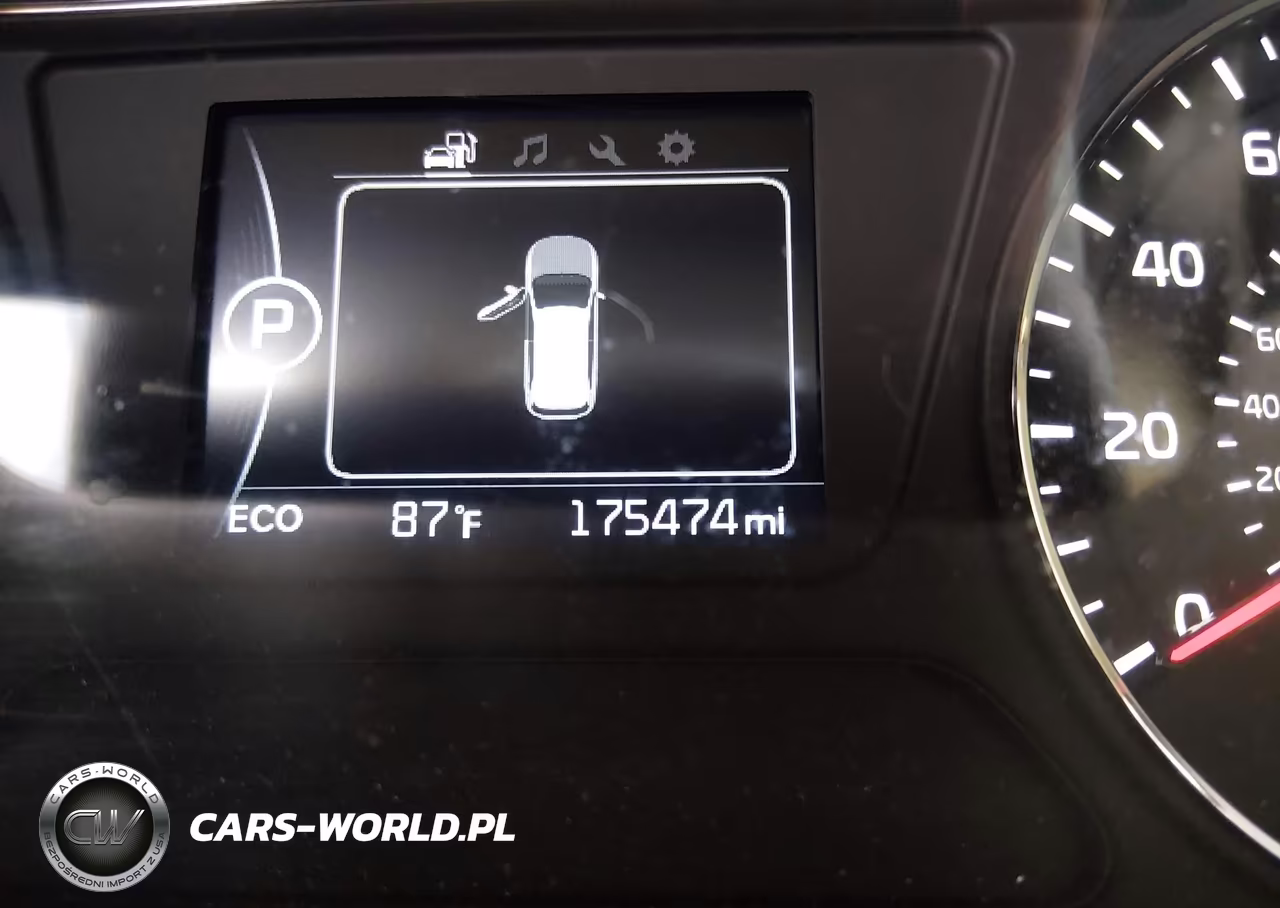 2016 Kia Sorento 3.3L Lx VIN:5XYPGDA5XGG110666 - 15