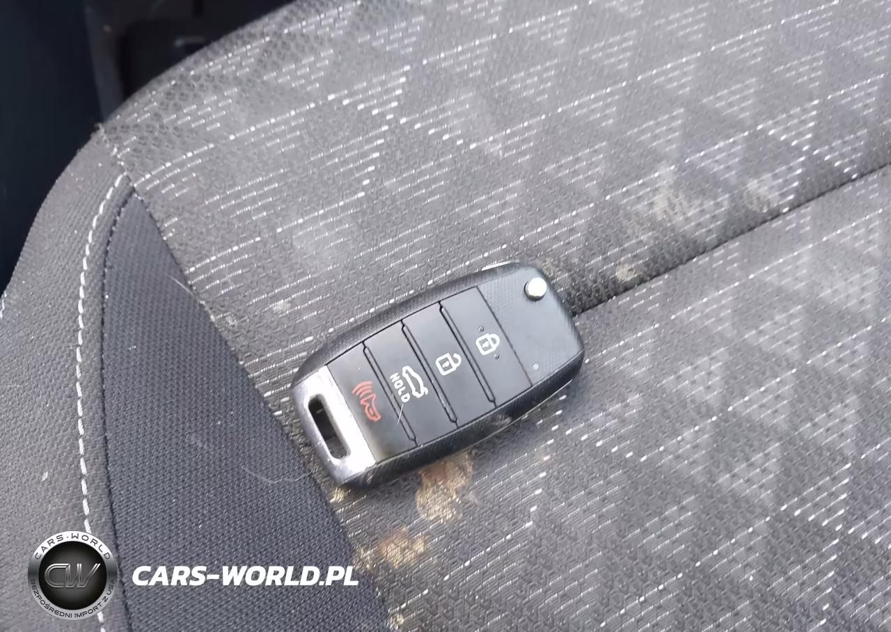 2018 Kia Rio S VIN:3KPA24AB6JE048696 - 11