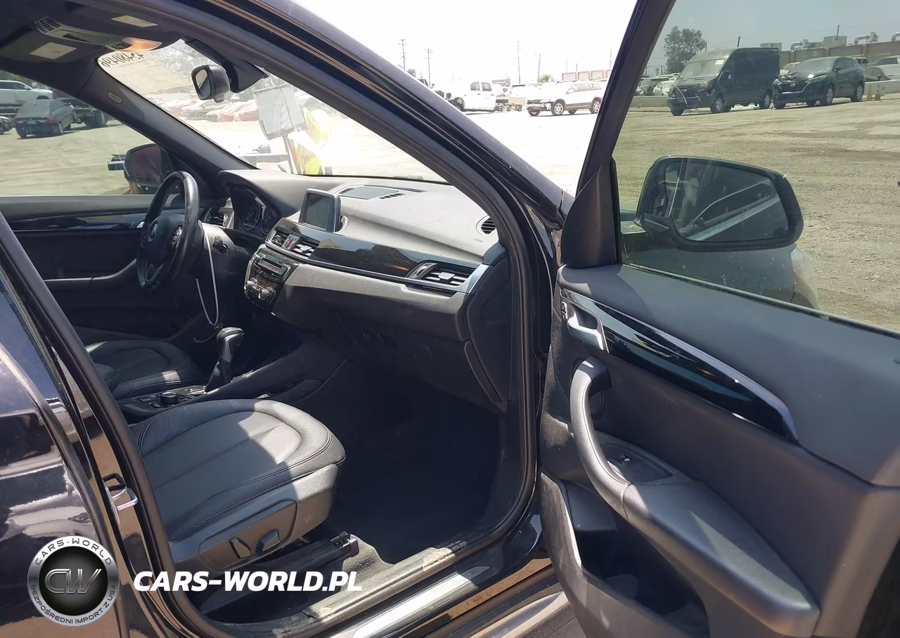 2017 BMW X1 xDrive28I VIN:WBXHT3C33H5F81581 - 5