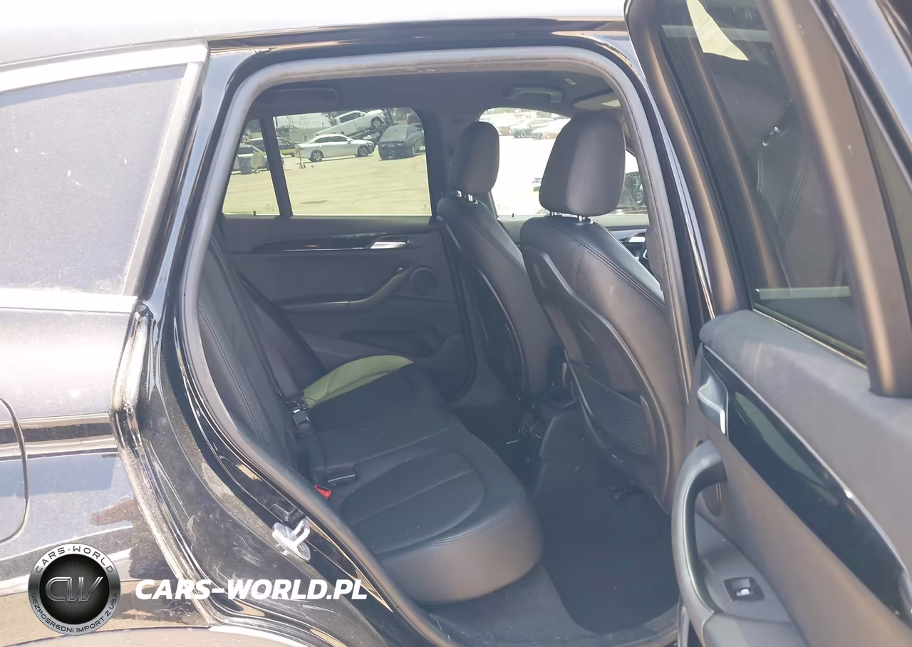 2017 BMW X1 xDrive28I VIN:WBXHT3C33H5F81581 - 8