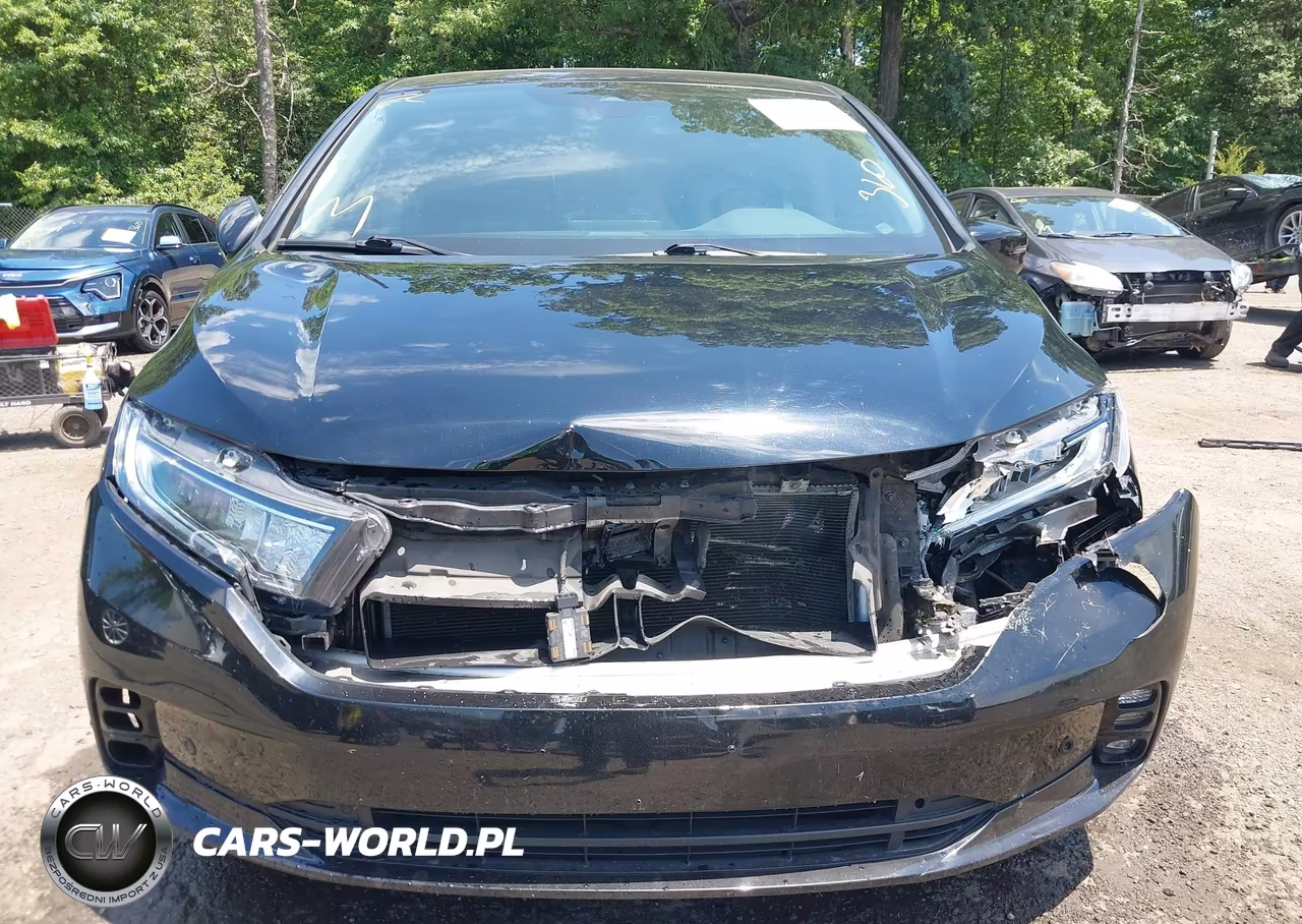 2021 Honda Odyssey Touring VIN:5FNRL6H87MB001147 - 11