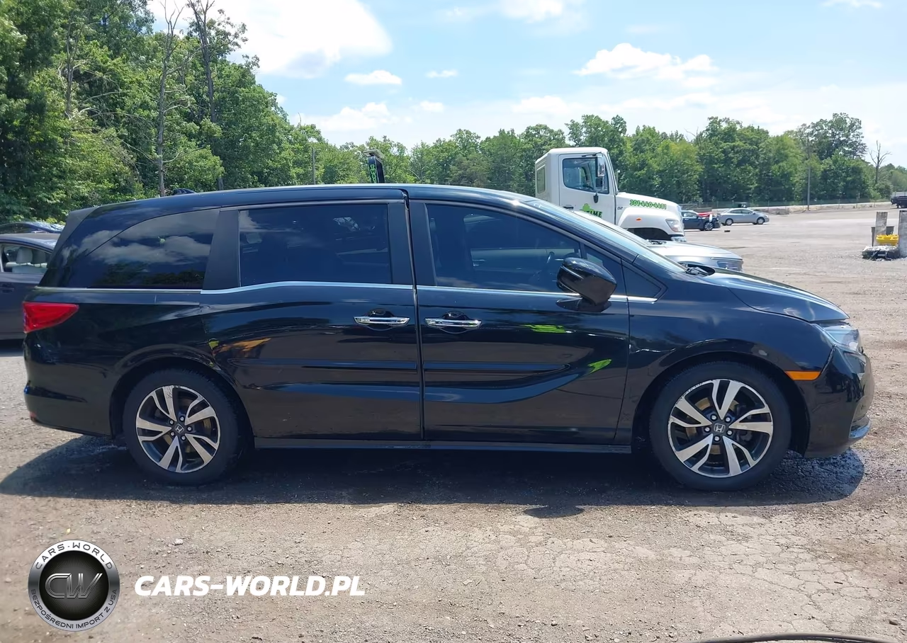 2021 Honda Odyssey Touring VIN:5FNRL6H87MB001147 - 12