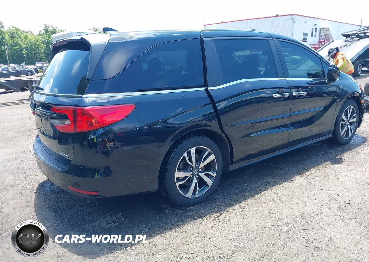 2021 Honda Odyssey Touring VIN:5FNRL6H87MB001147 - 4