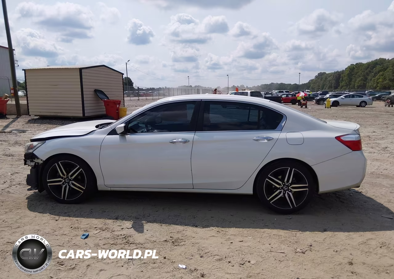 2015 Honda Accord Sport VIN:1HGCR2F55FA088212 - 15