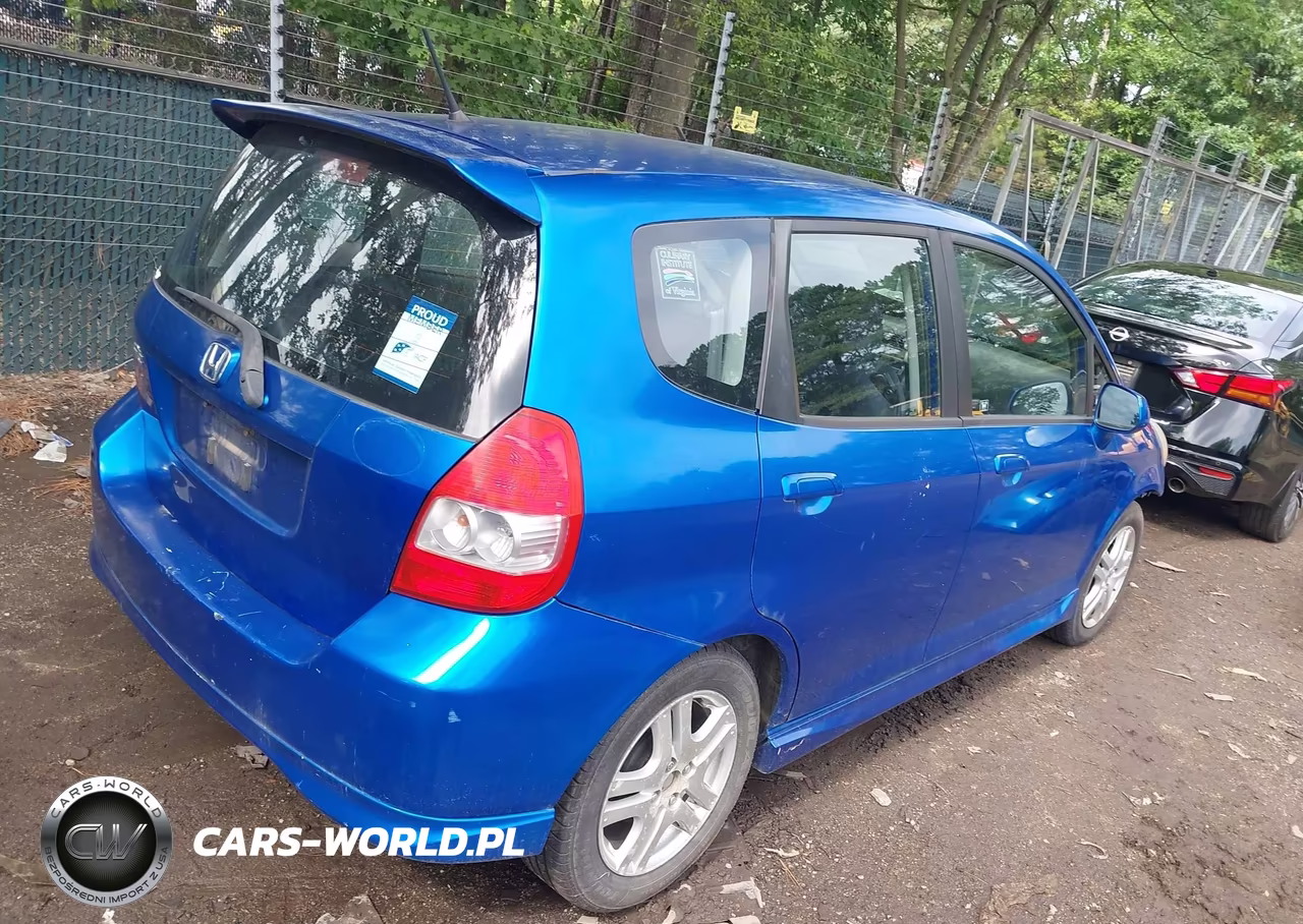 2007 Honda Fit Sport VIN:JHMGD37657S048718 - 4