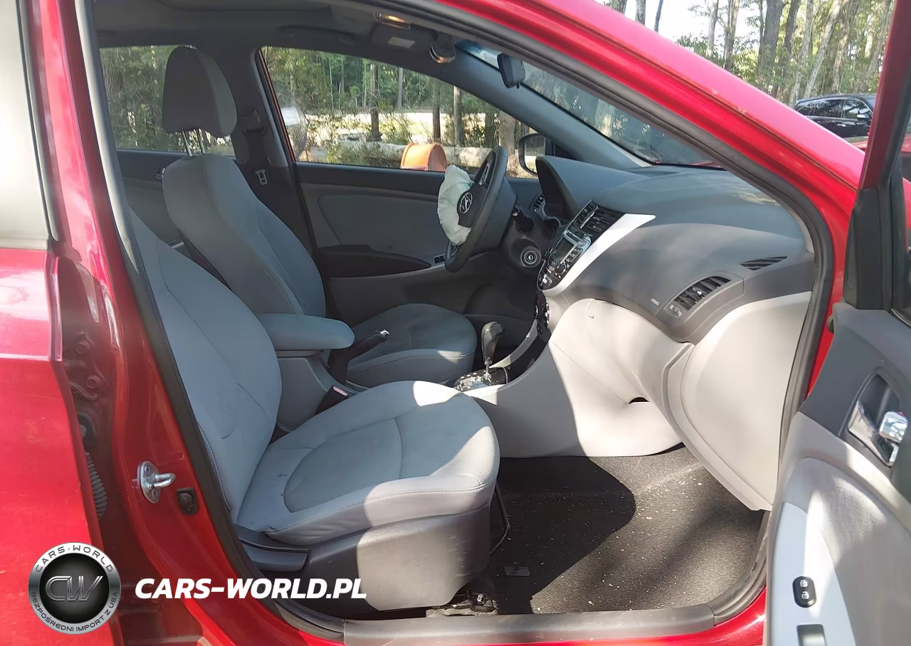 2013 Hyundai Accent Se VIN:KMHCU5AE4DU104042 - 5