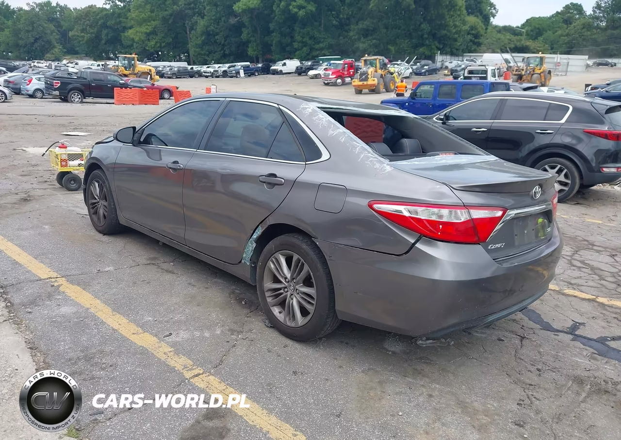 2016 Toyota Camry Se VIN:4T1BF1FK0GU519795 - 3