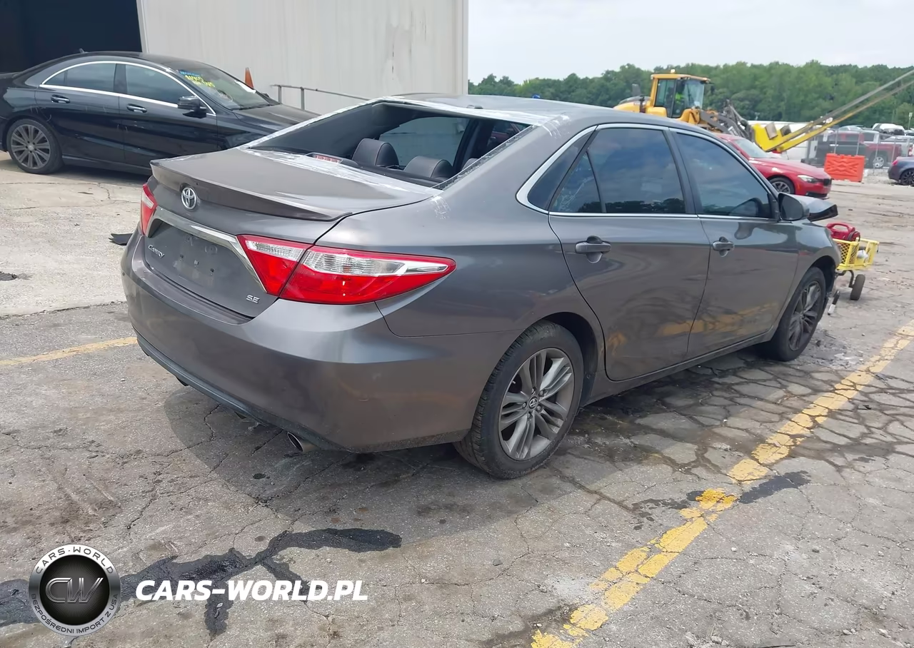 2016 Toyota Camry Se VIN:4T1BF1FK0GU519795 - 4