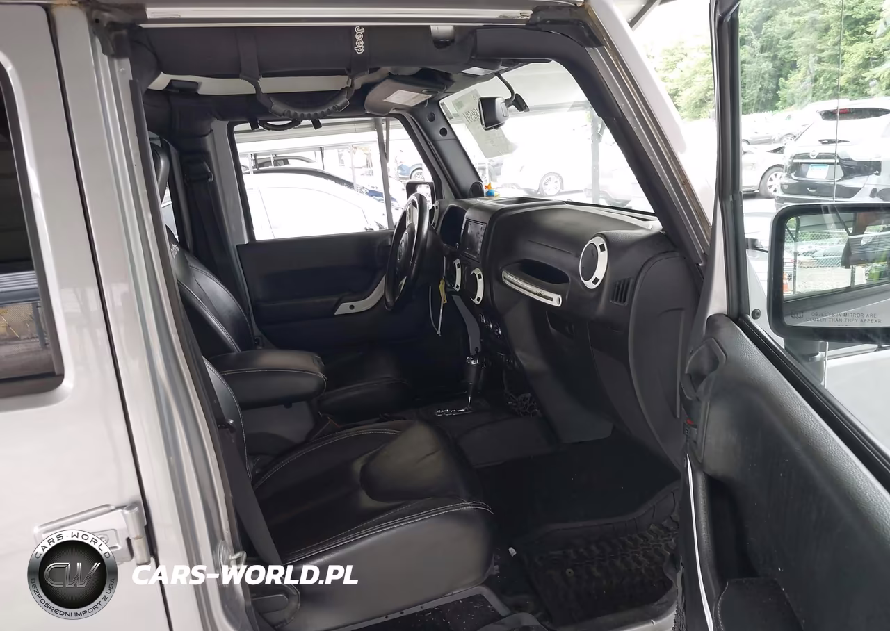 2014 Jeep Wrangler Unlimited Polar Edition VIN:1C4HJWEG6EL224968 - 5