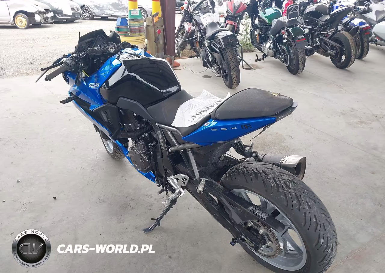 2025 Suzuki Gsx800 F VIN:JS1EM13B5S7100371 - 3
