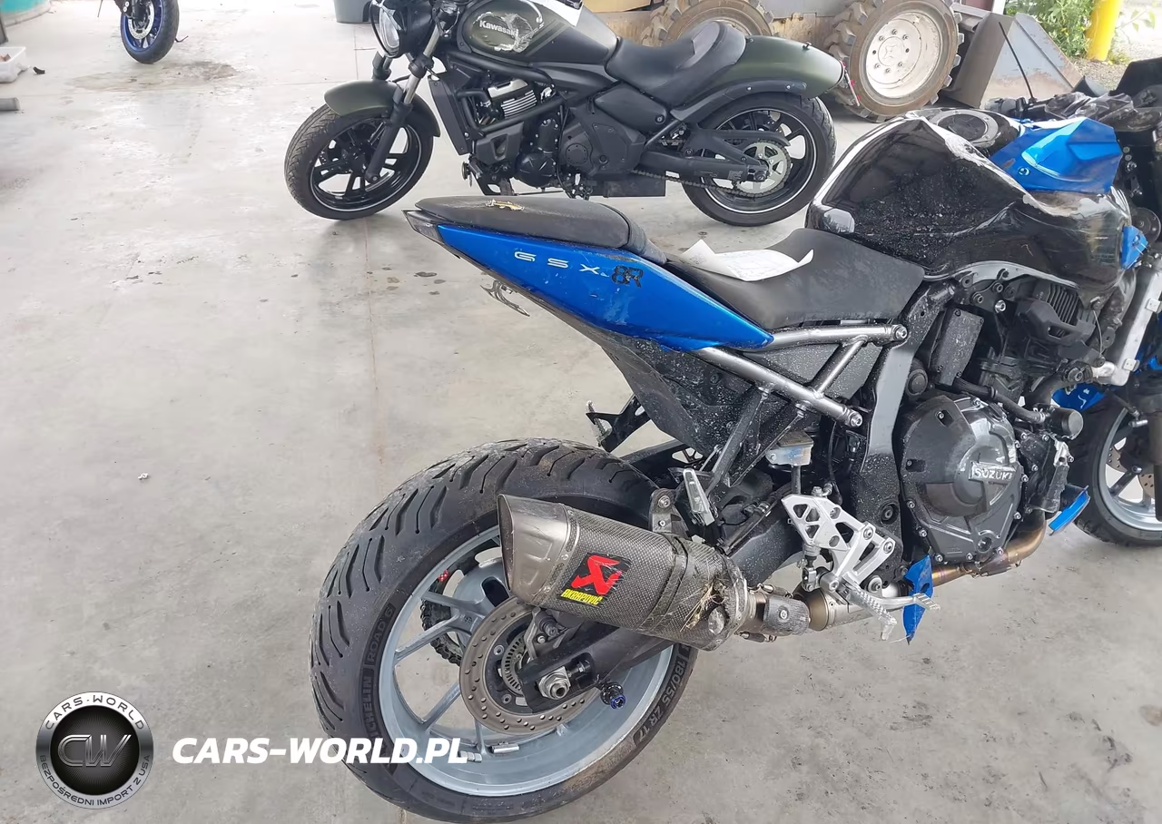 2025 Suzuki Gsx800 F VIN:JS1EM13B5S7100371 - 4