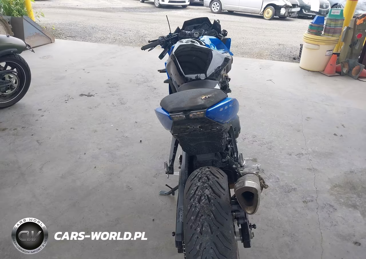 2025 Suzuki Gsx800 F VIN:JS1EM13B5S7100371 - 6