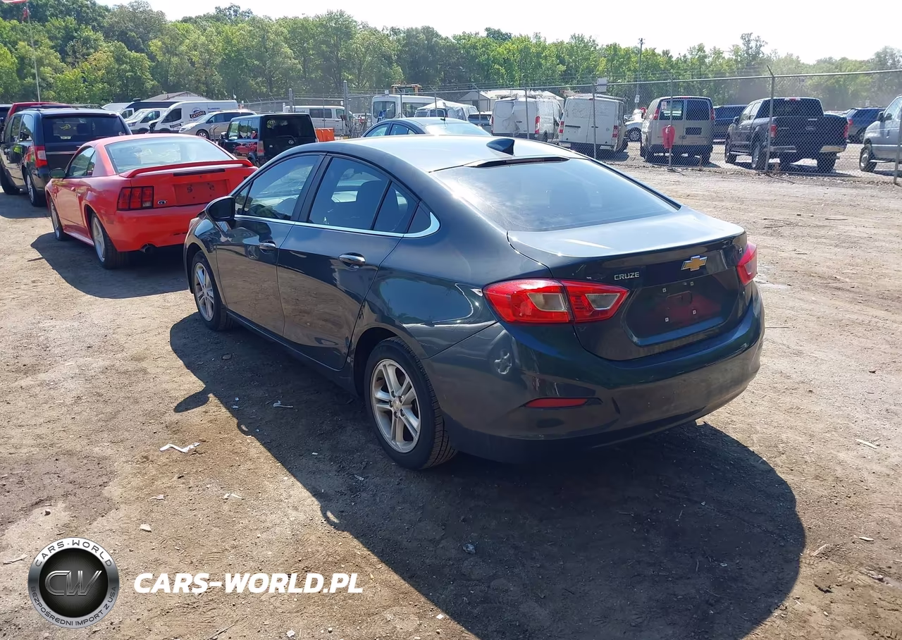 2018 Chevrolet Cruze Lt Auto VIN:1G1BE5SM3J7206762 - 3