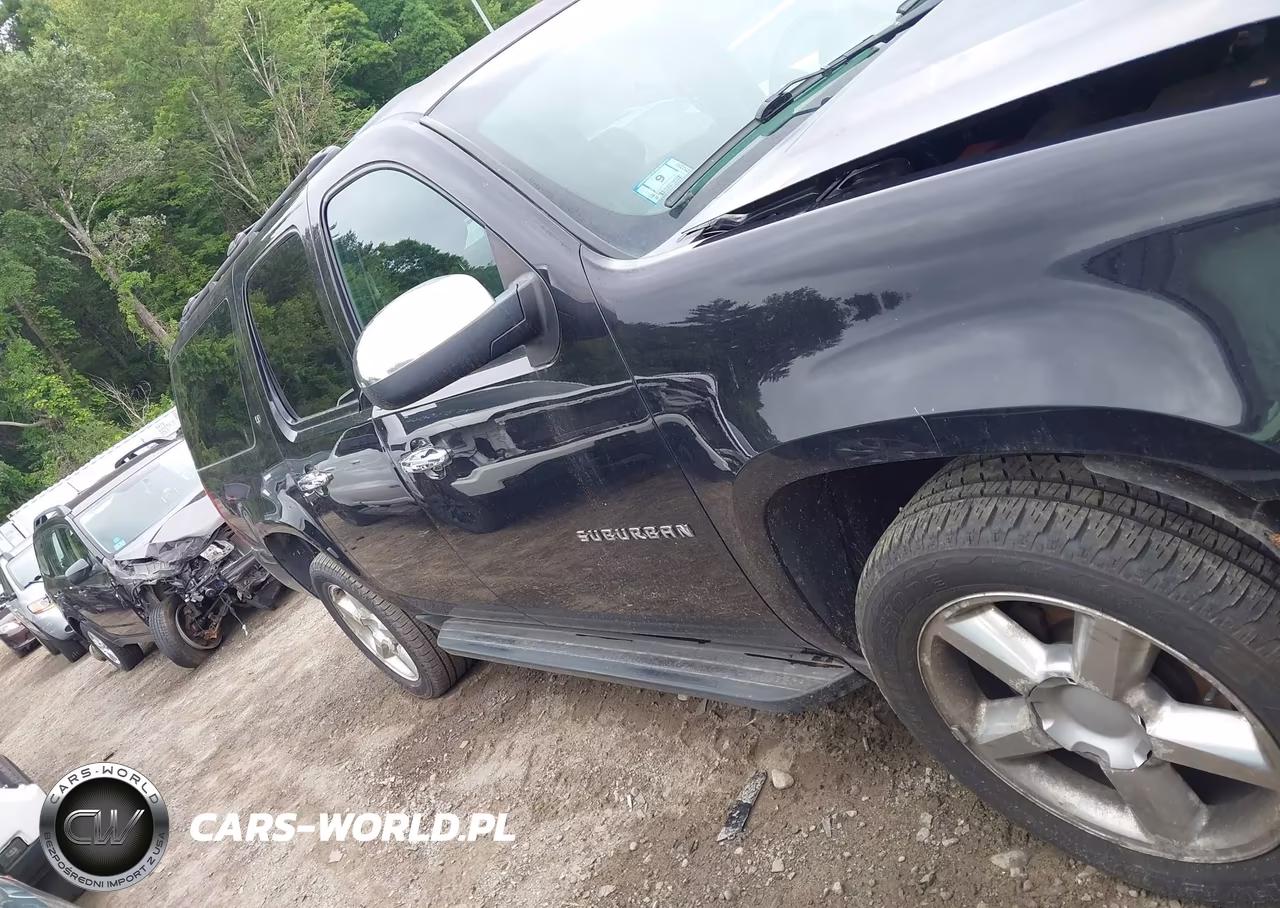 2014 Chevrolet Suburban Lt VIN:1GNSKJE79ER175985 - 13