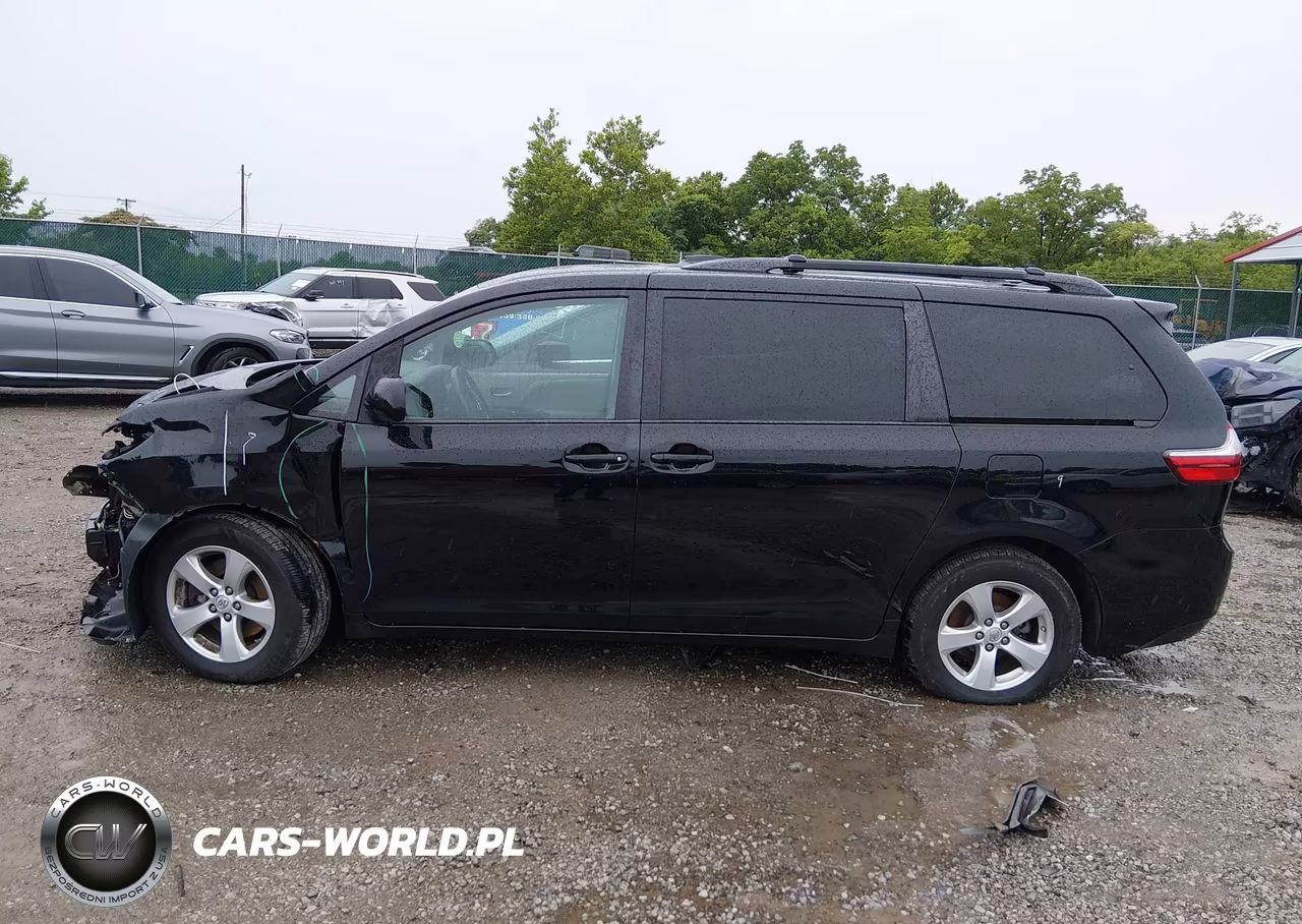 2017 Toyota Sienna Le 8 Passenger VIN:5TDKZ3DC9HS820316 - 15