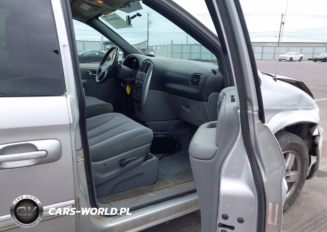 2004 Dodge Grand Caravan VIN:1D4GP24RX4B575301 - 5