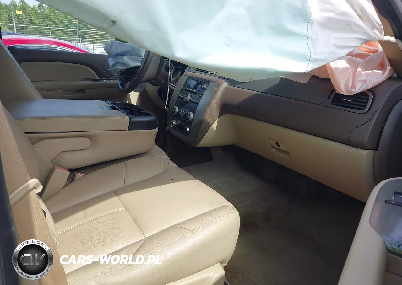 2009 Chevrolet Tahoe Ls VIN:1GNFC13C29R297740 - 5
