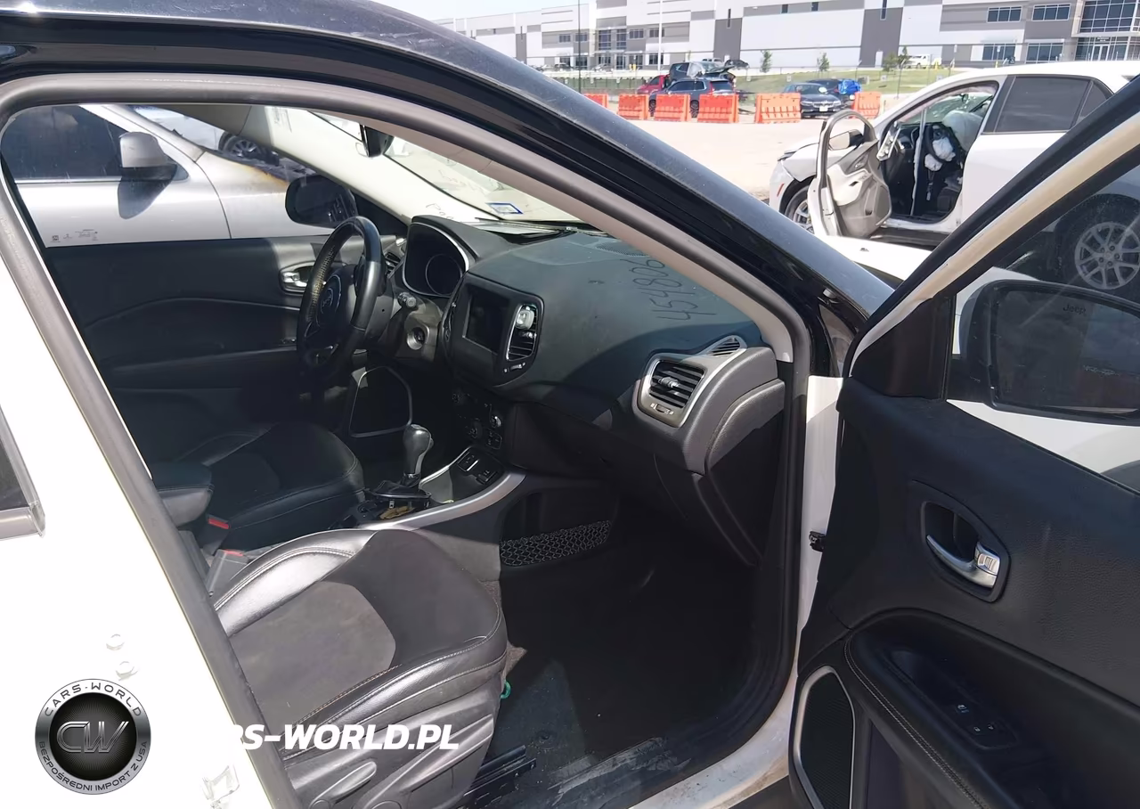 2018 Jeep Compass Latitude Fwd VIN:3C4NJCBB2JT256972 - 5