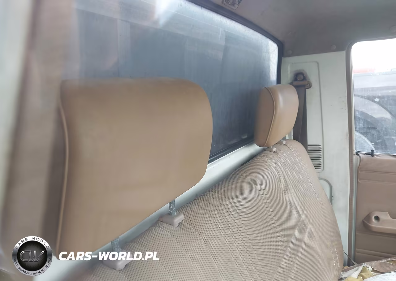 1988 Dodge Ram 50 VIN:JB7FL29E3JP103398 - 8