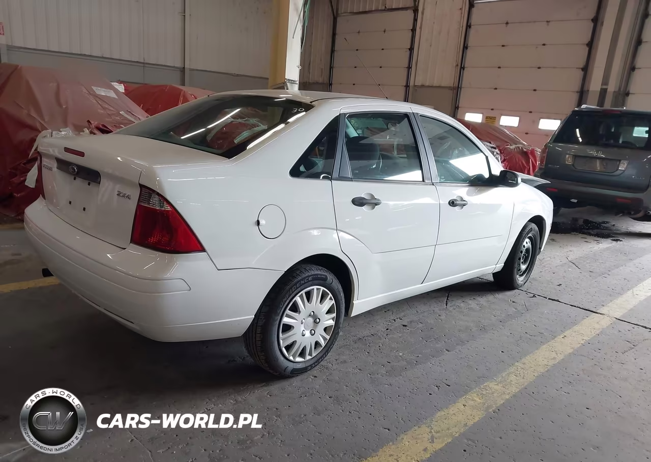 2005 Ford Focus Zx4 VIN:1FAFP34NX5W250501 - 4
